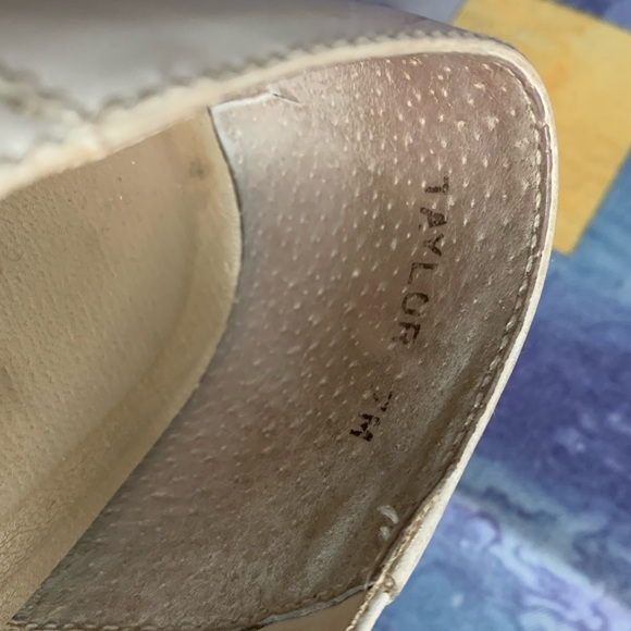 LAST CHANCE Vintage 80s Abstract Patterned Flats - Picture 6 of 6